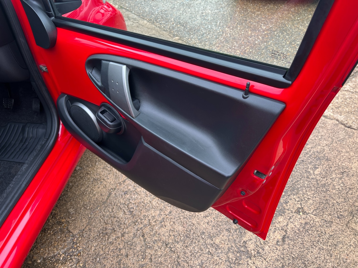 Used Toyota AYGO 2013 for sale - 76521198: Photo 28