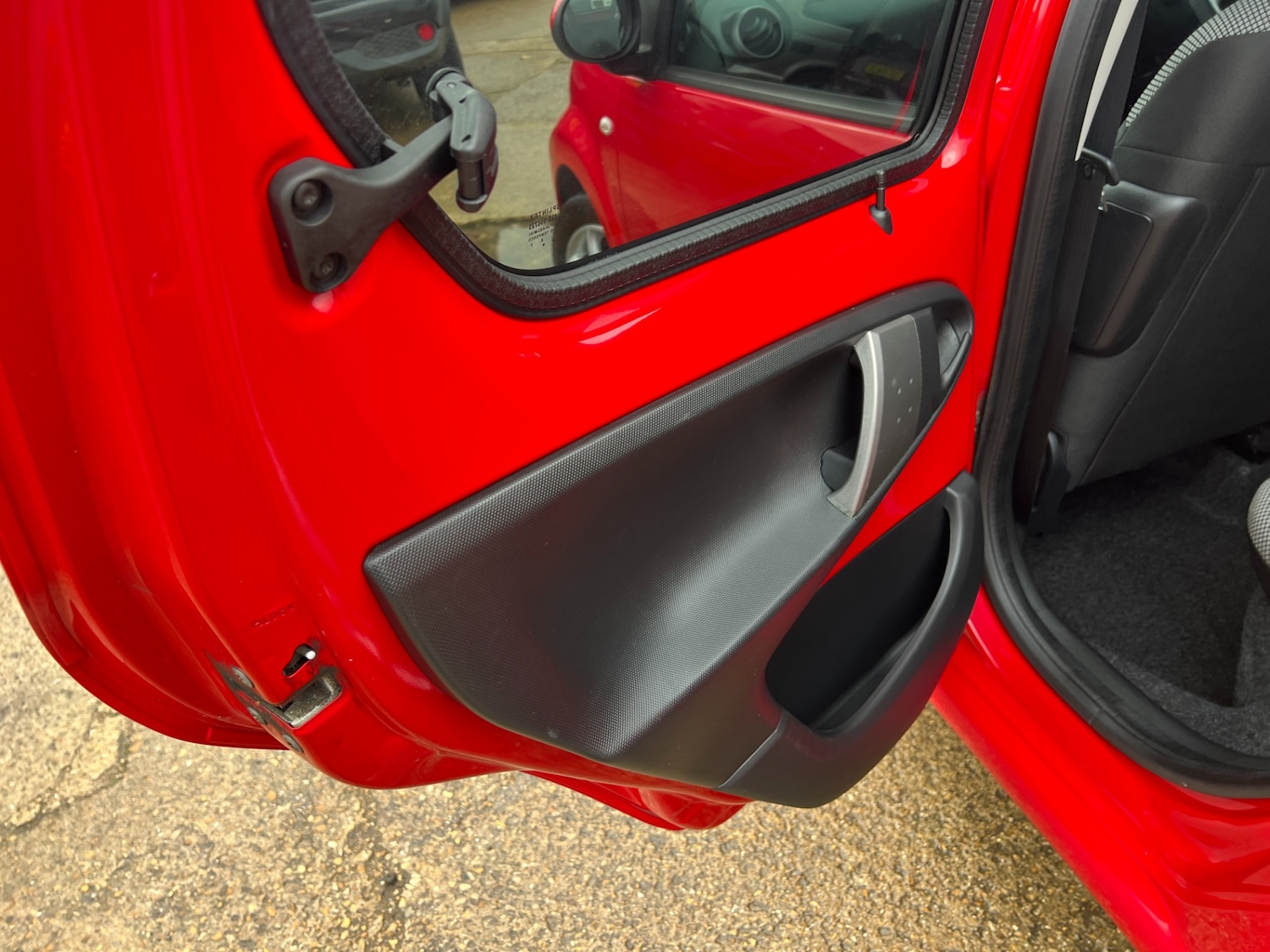 Used Toyota AYGO 2013 for sale - 76521198: Photo 36