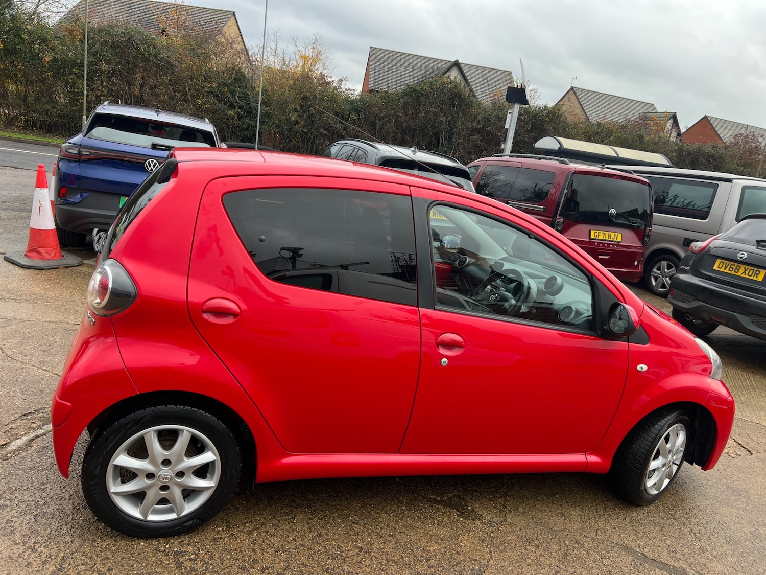 Used Toyota AYGO 2013 for sale - 76521198: Photo 9