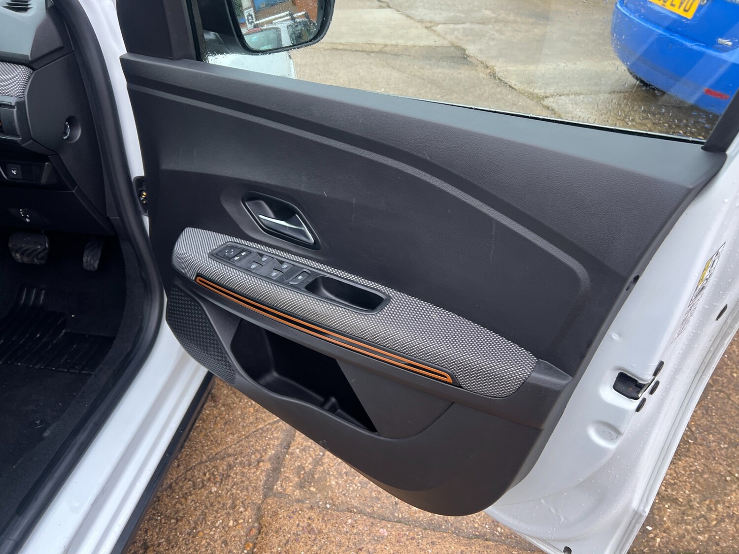 Used Dacia Sandero Stepway 2022 for sale - 77996985: Photo 32