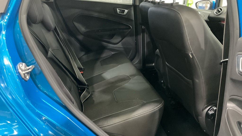 Used Ford Fiesta 2013 for sale - 76750215: Photo 9