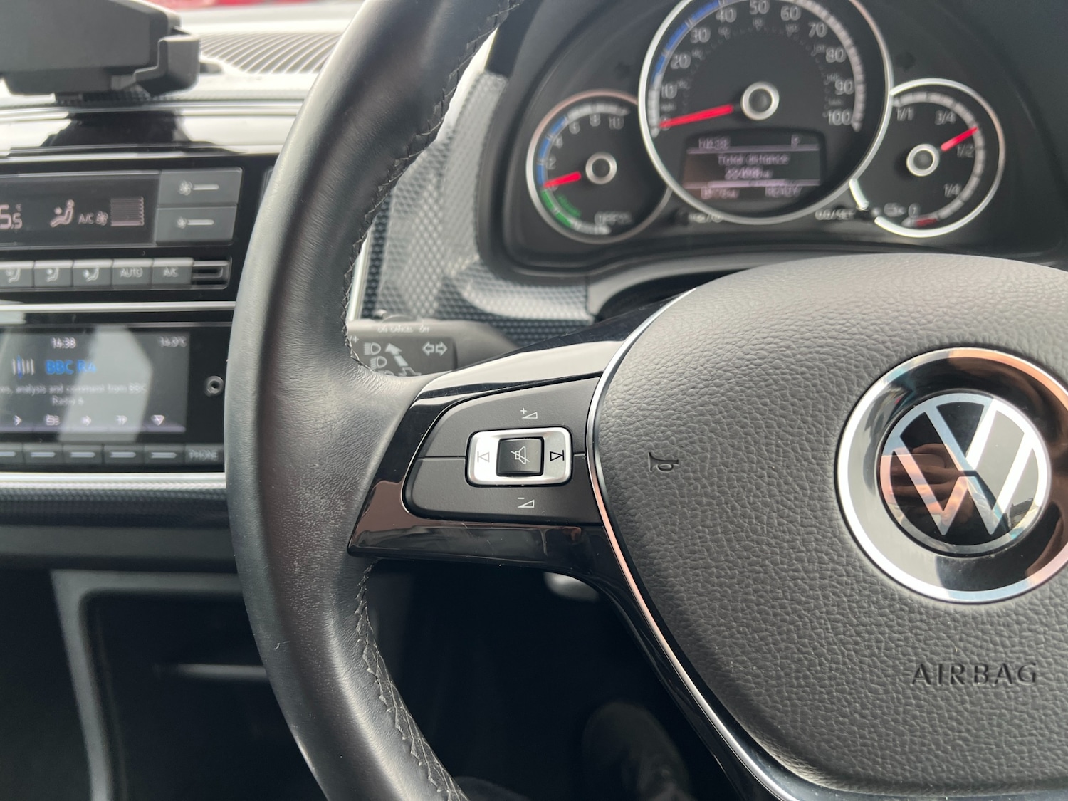 Used Volkswagen up! 2022 for sale - 77998314: Photo 26