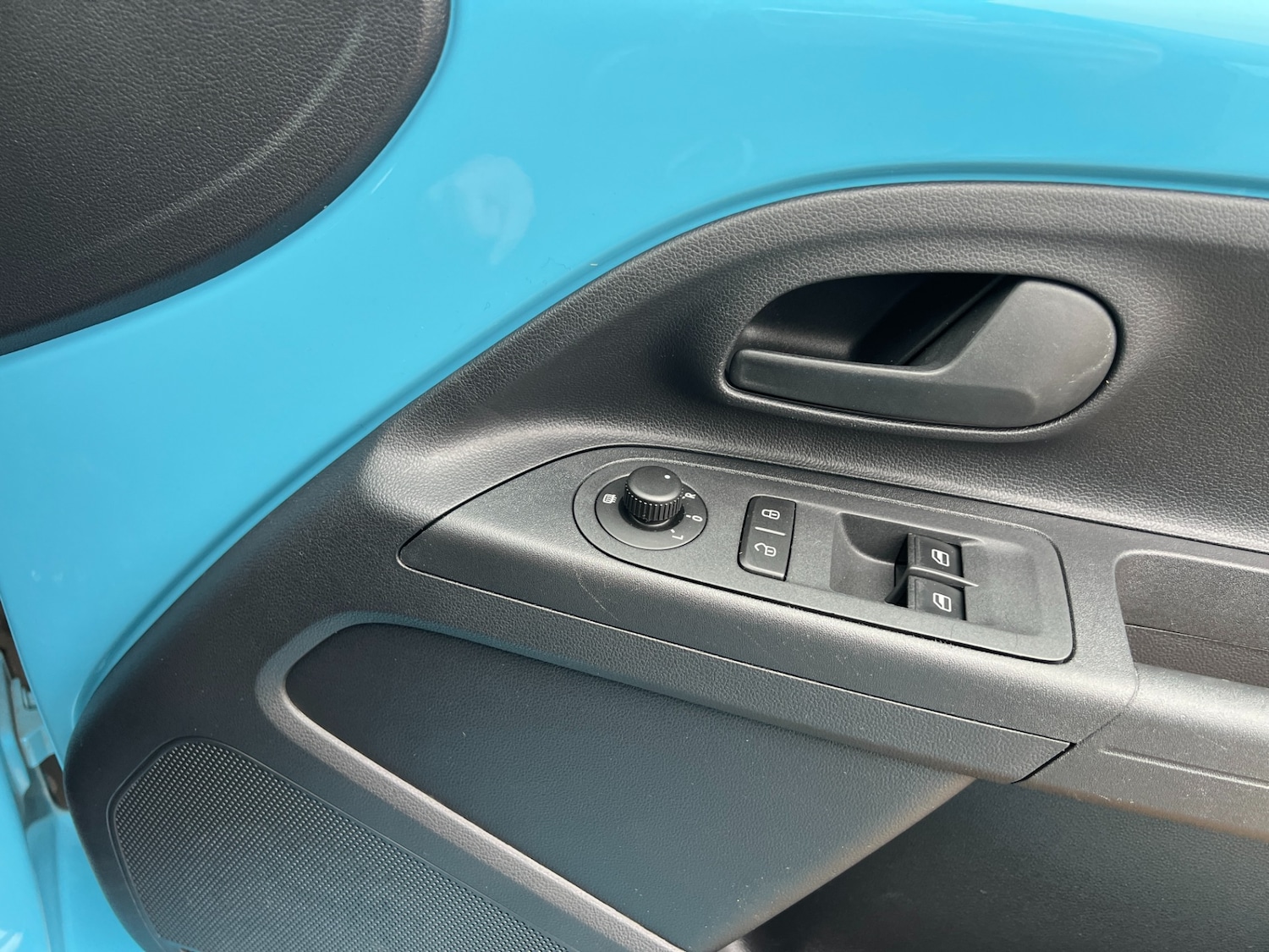 Used Volkswagen up! 2022 for sale - 77998314: Photo 29