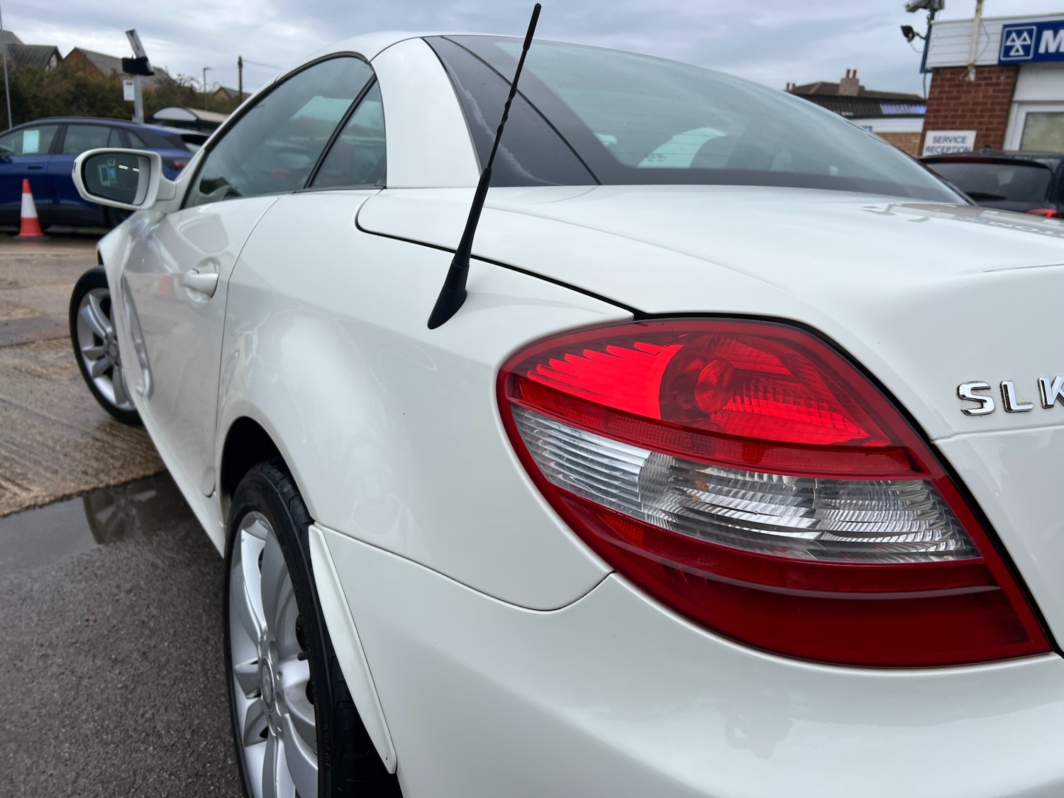 Used Mercedes-Benz SLK 2010 for sale - 76352177: Photo 11