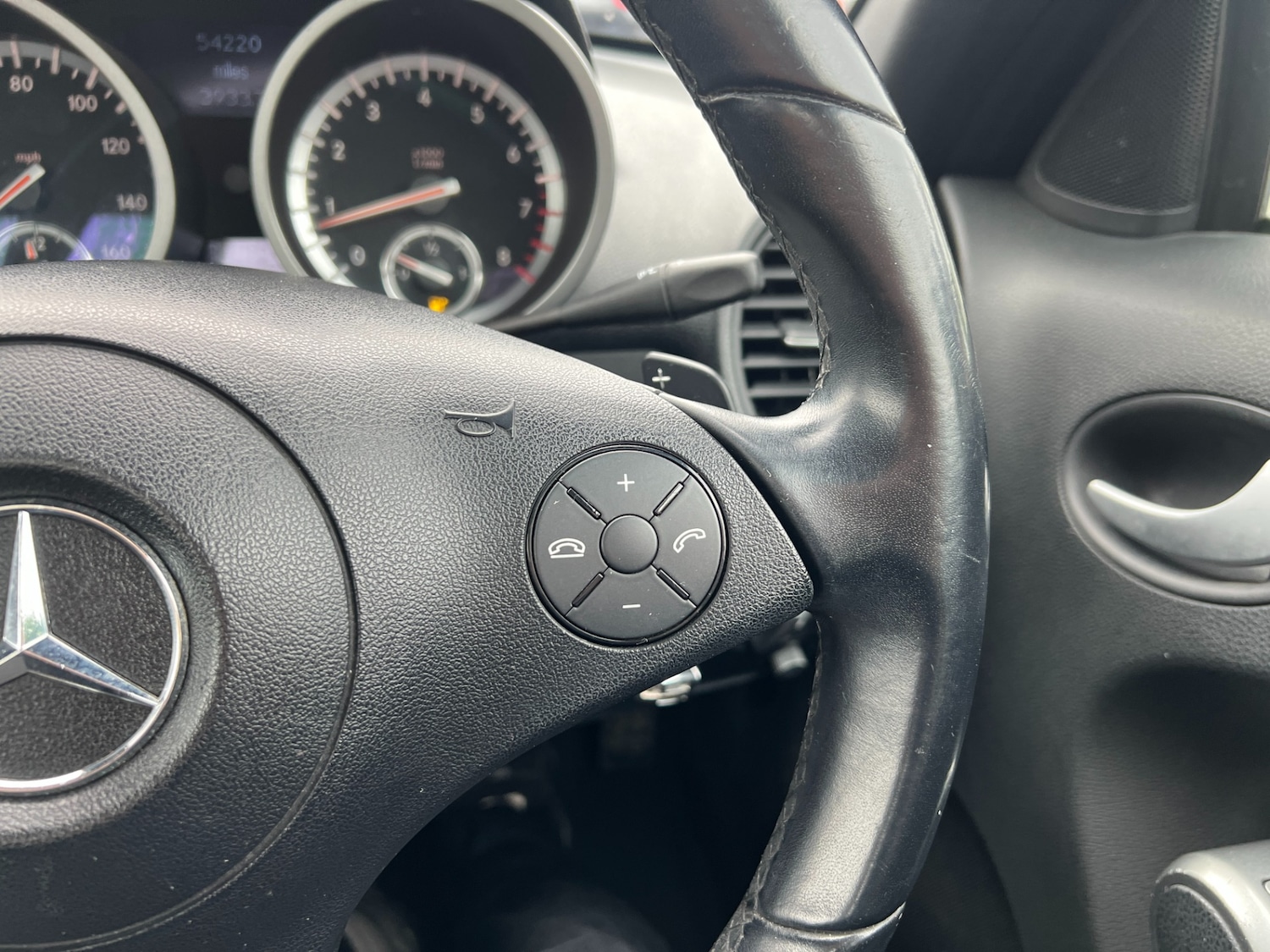 Used Mercedes-Benz SLK 2010 for sale - 76352177: Photo 23