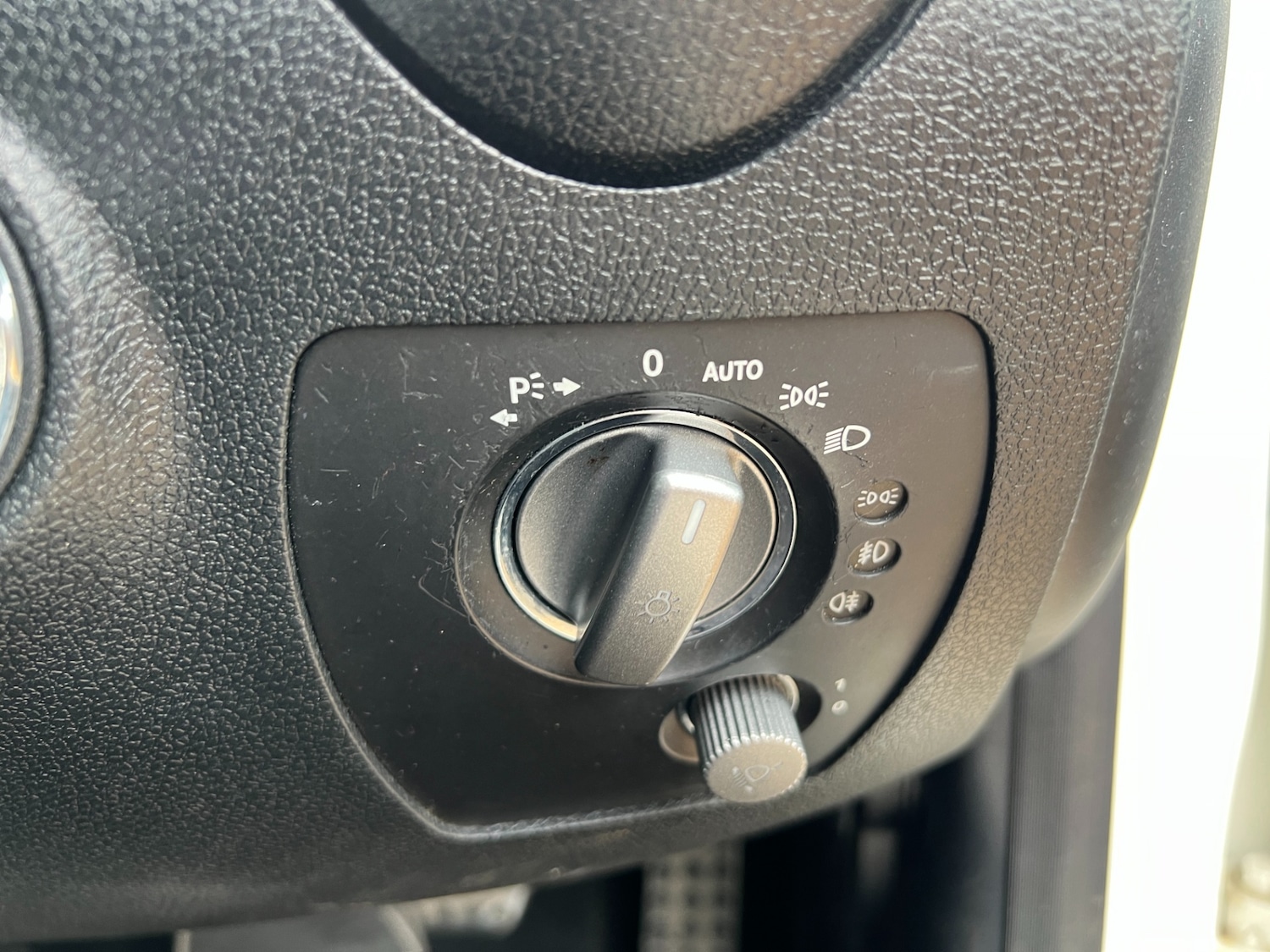 Used Mercedes-Benz SLK 2010 for sale - 76352177: Photo 29
