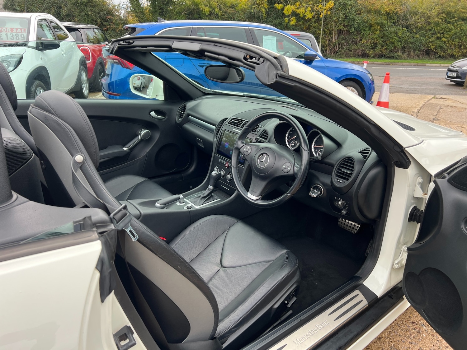 Used Mercedes-Benz SLK 2010 for sale - 76352177: Photo 40