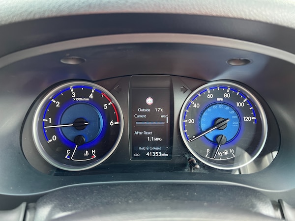 Used Toyota Hilux 2020 for sale - 74718967: Photo 24