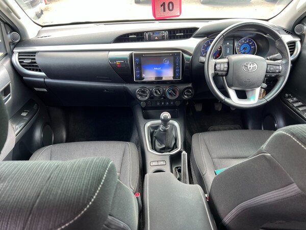 Used Toyota Hilux 2020 for sale - 74718967: Photo 2