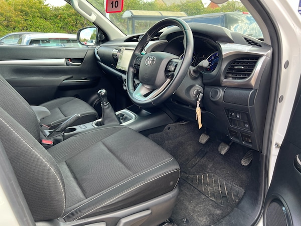 Used Toyota Hilux 2020 for sale - 74718967: Photo 34
