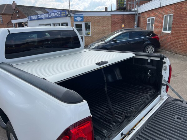 Used Toyota Hilux 2020 for sale - 74718967: Photo 47