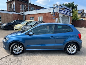 Used Volkswagen Polo 2016 for sale - 78565612: Photo