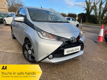 2017 (17) - 1.0 VVT-i X-Clusiv 3 5dr