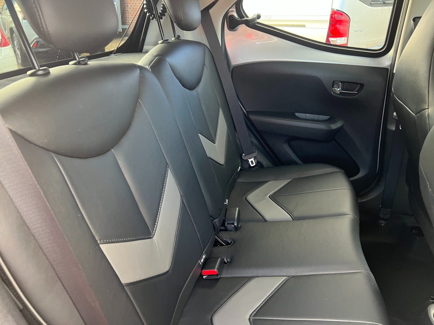 Used Toyota AYGO 2017 for sale - 76806951: Photo 35