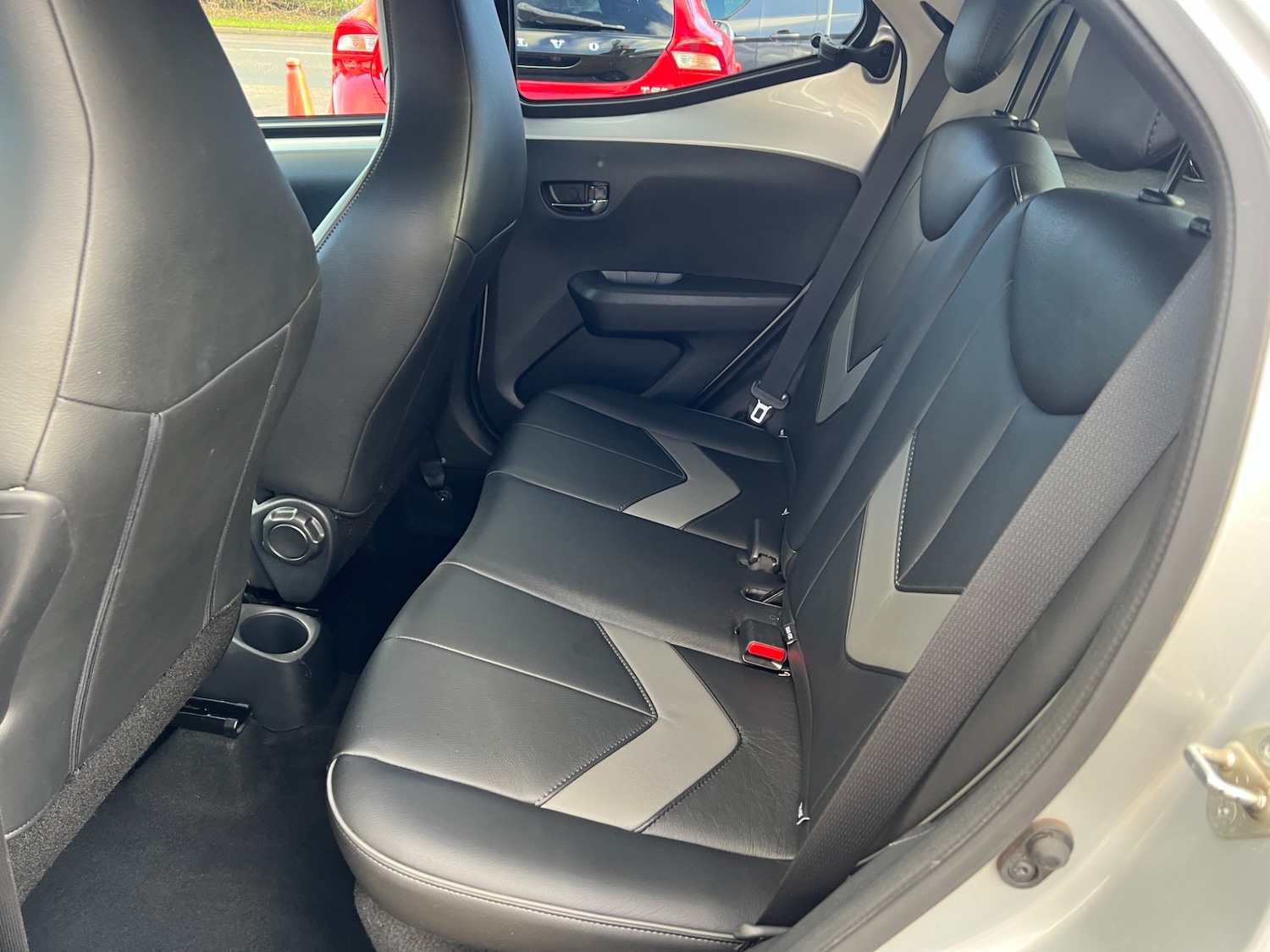 Used Toyota AYGO 2017 for sale - 76806951: Photo 38