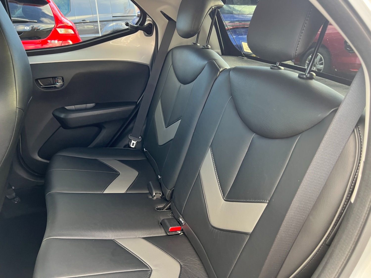 Used Toyota AYGO 2017 for sale - 76806951: Photo 39