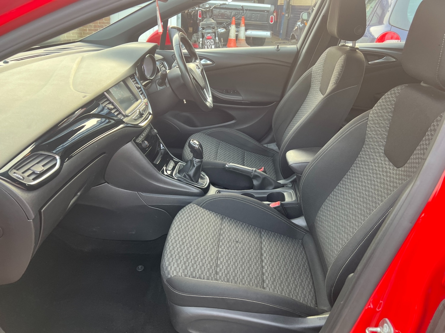 Used Vauxhall Astra 2017 for sale - 77778738: Photo 11