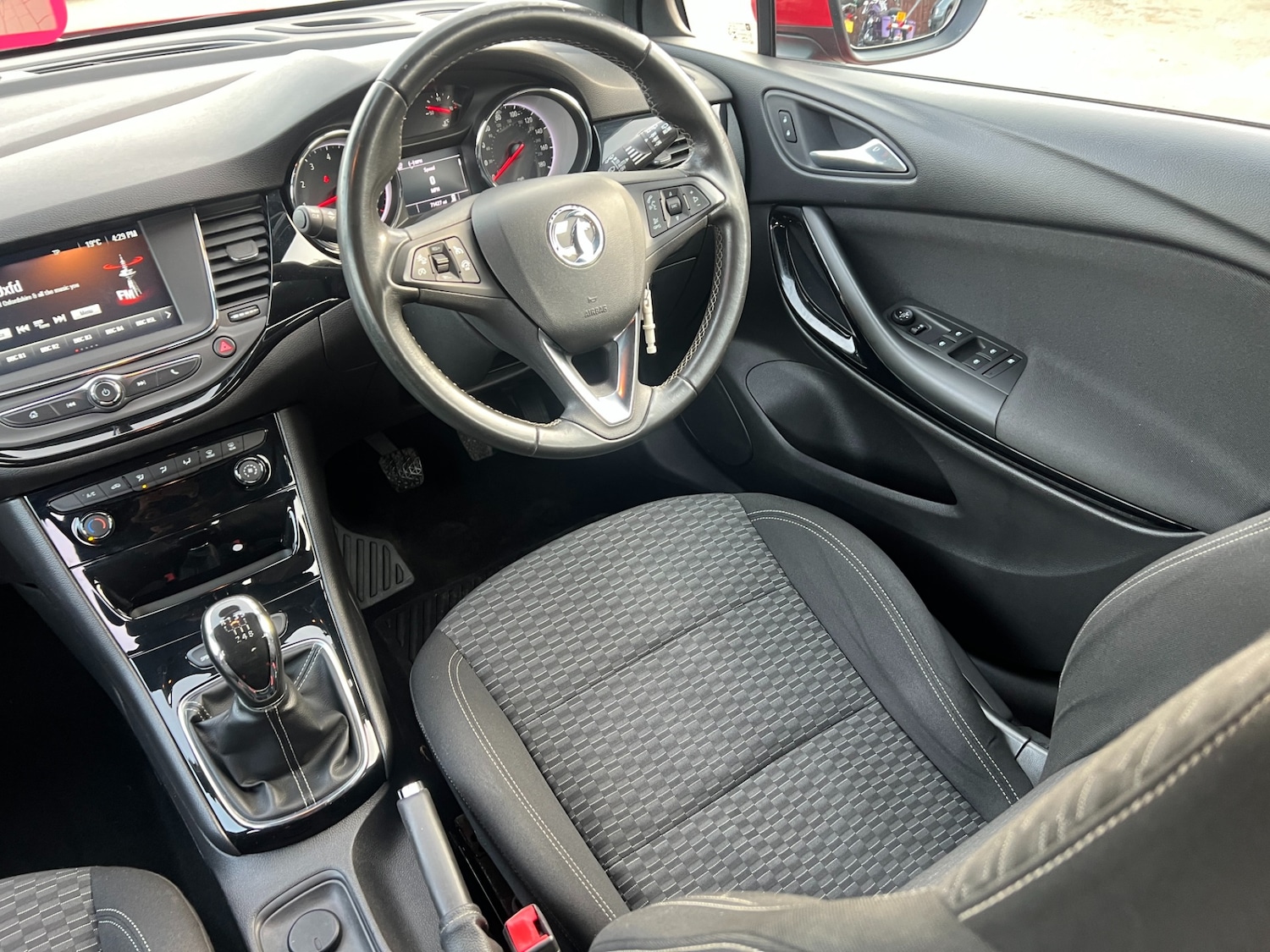 Used Vauxhall Astra 2017 for sale - 77778738: Photo 15