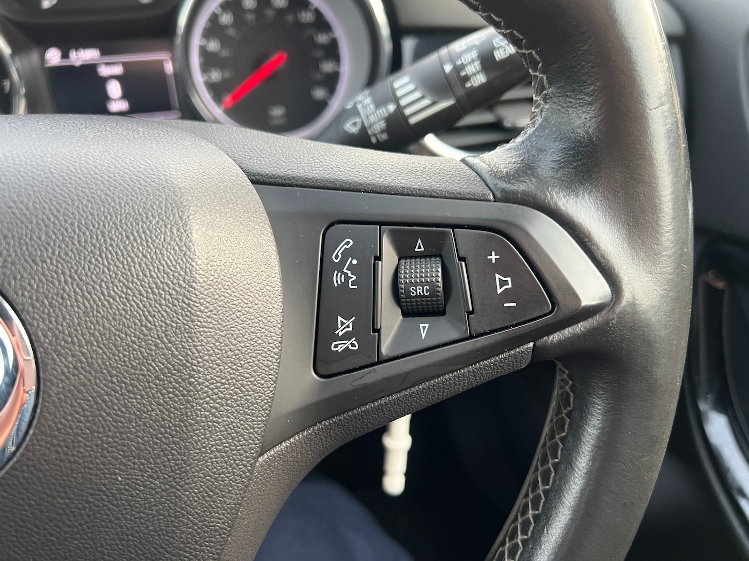 Used Vauxhall Astra 2017 for sale - 77778738: Photo 23