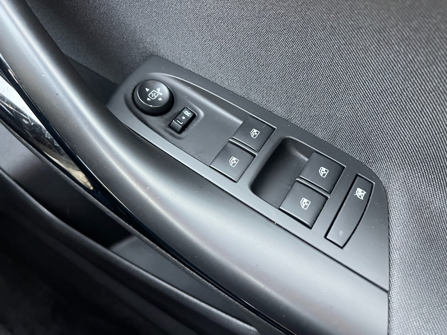 Used Vauxhall Astra 2017 for sale - 77778738: Photo 27