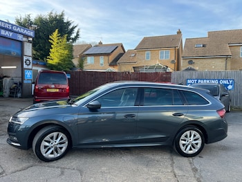 Used Skoda Octavia 2022 for sale - 77691109: Photo