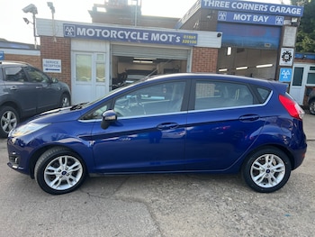 Used Ford Fiesta 2016 for sale - 77676866: Photo
