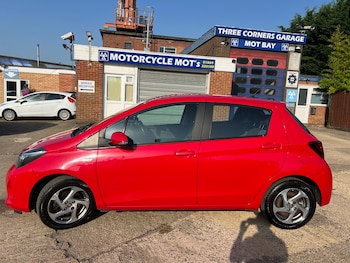 Used Toyota Yaris 2015 for sale - 79019629: Photo