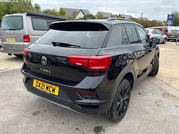 Used Volkswagen T-Roc 2021 for sale - 75701142: Photo