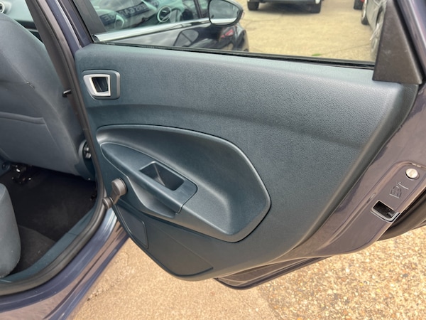 Used Ford Fiesta 2012 for sale - 75205235: Photo 38