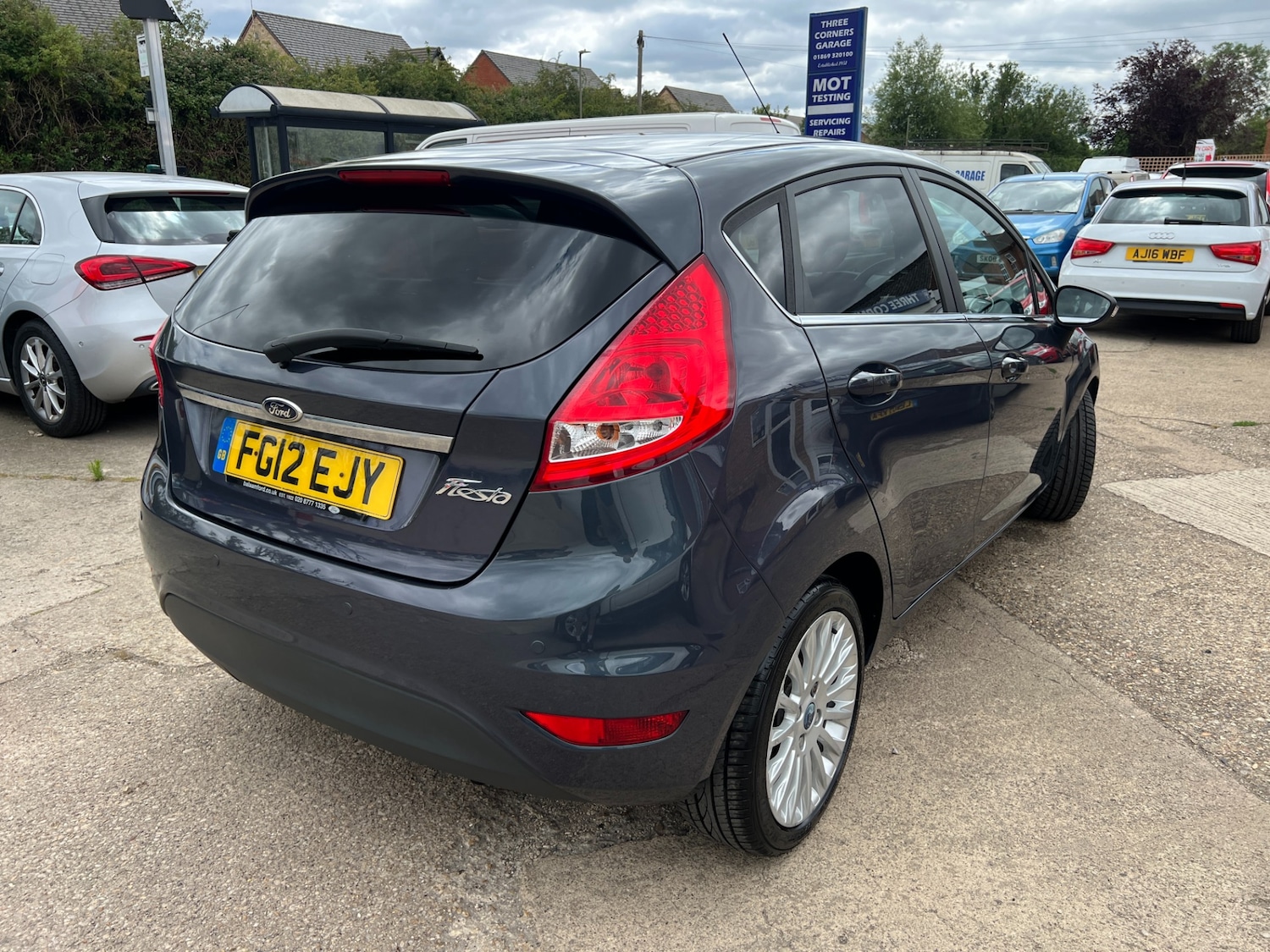 Used Ford Fiesta 2012 for sale - 76379283: Photo 3