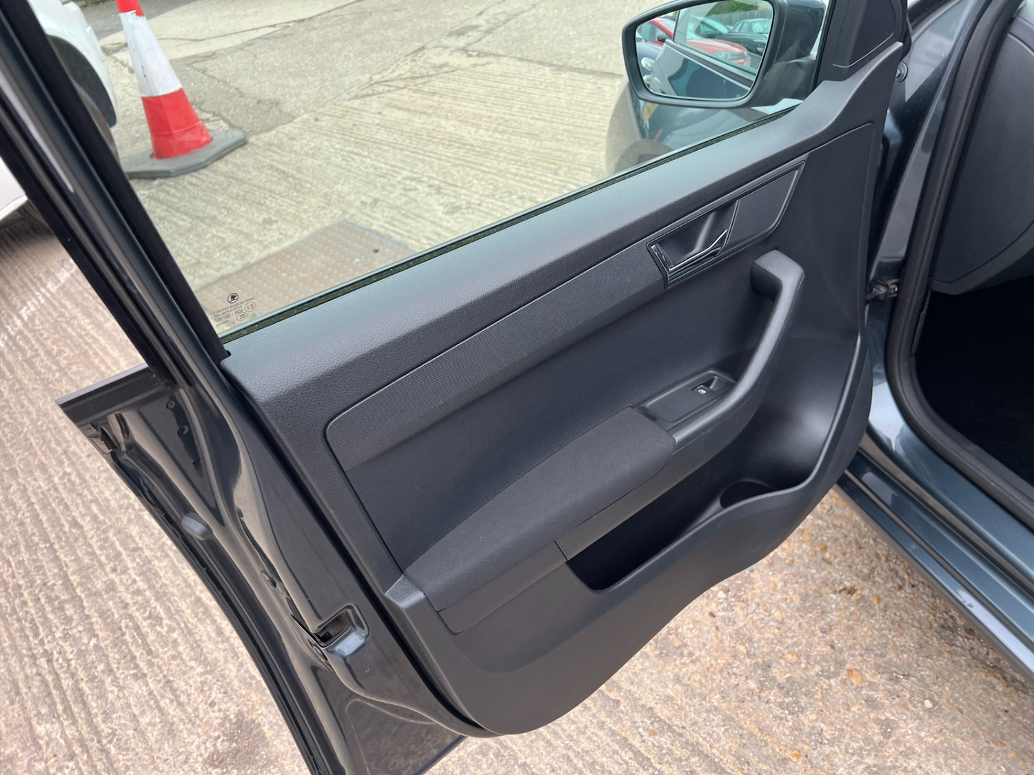 Used Skoda Fabia 2015 for sale - 78209900: Photo 15