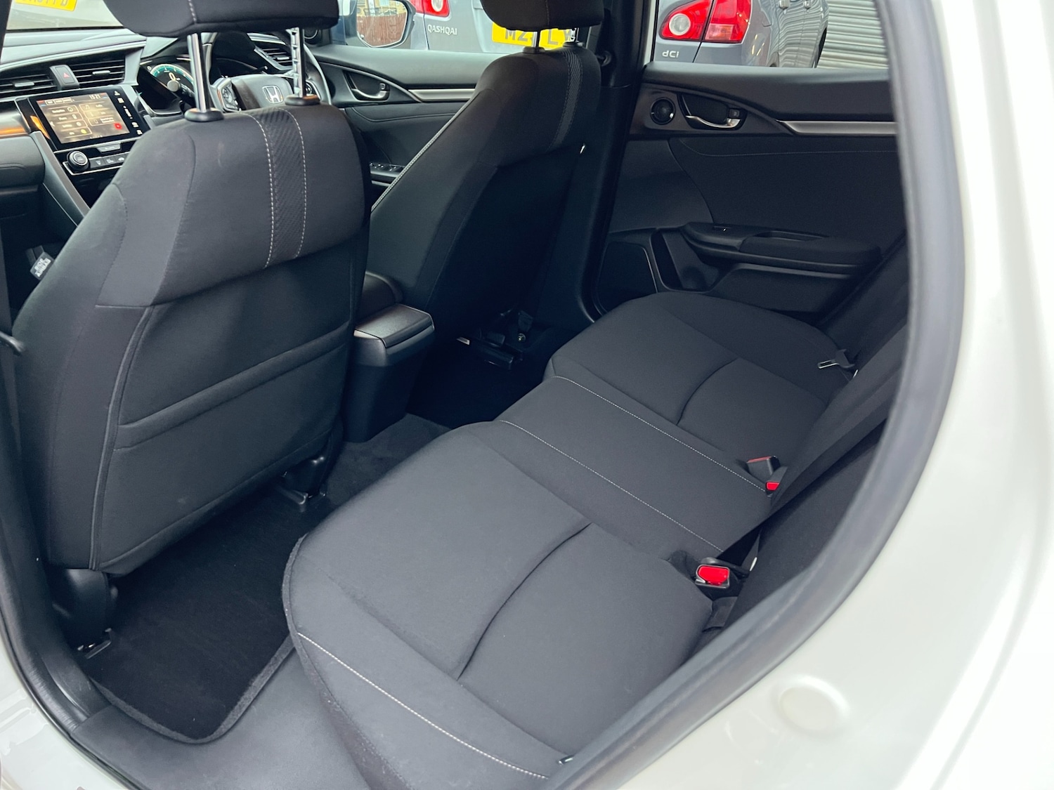 Used Honda Civic 2017 for sale - 77207117: Photo 38