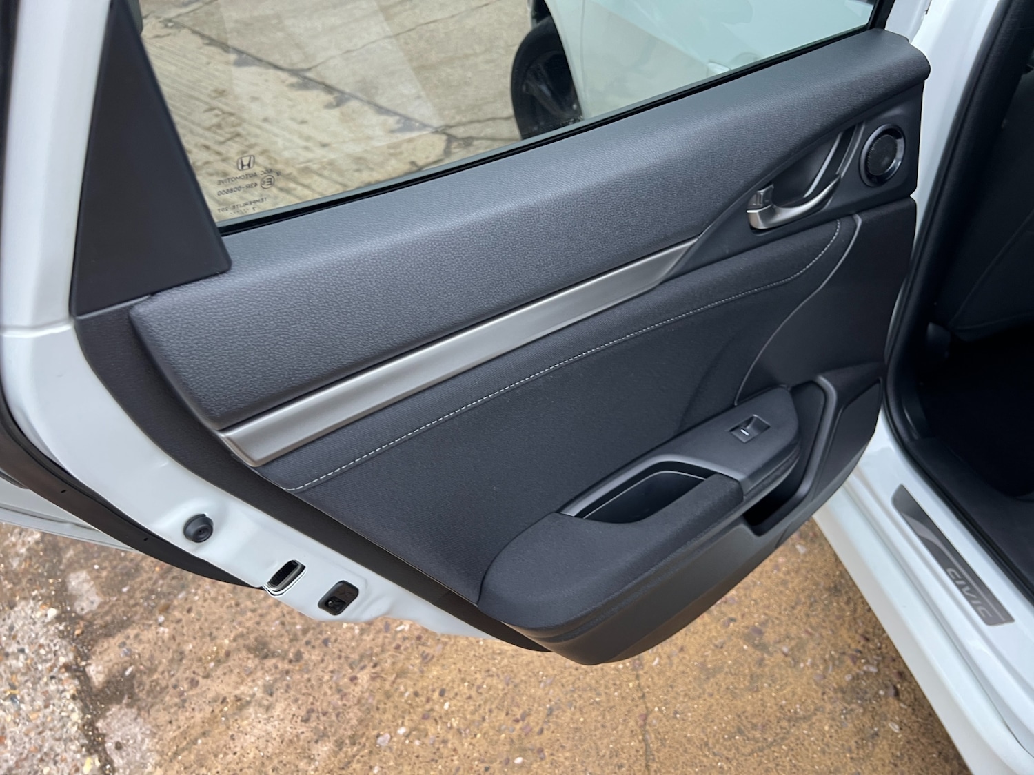 Used Honda Civic 2017 for sale - 77207117: Photo 41