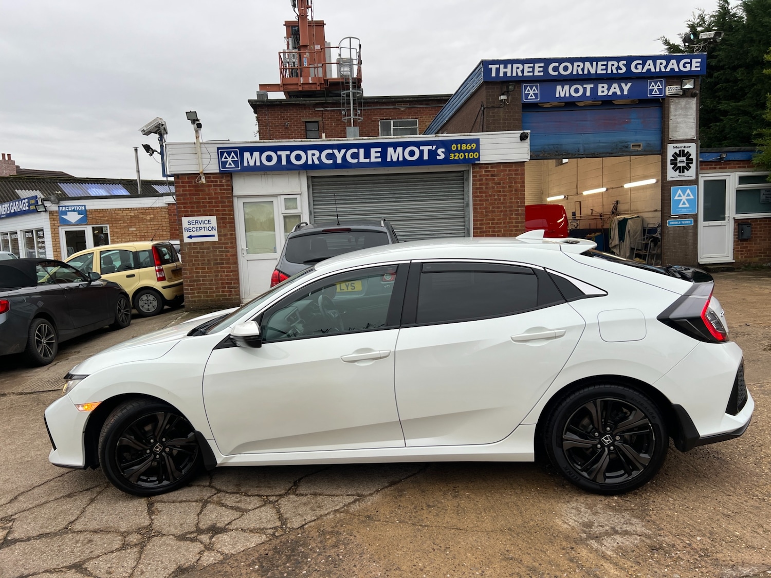 Used Honda Civic 2017 for sale - 77207117: Photo 6