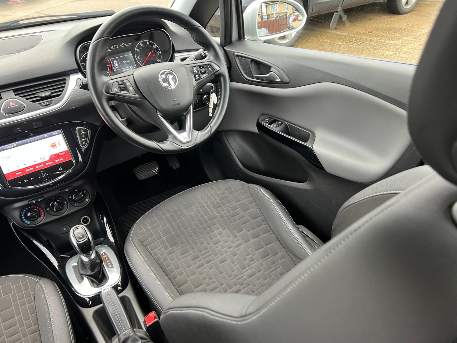 Used Vauxhall Corsa 2015 for sale - 76835009: Photo 15