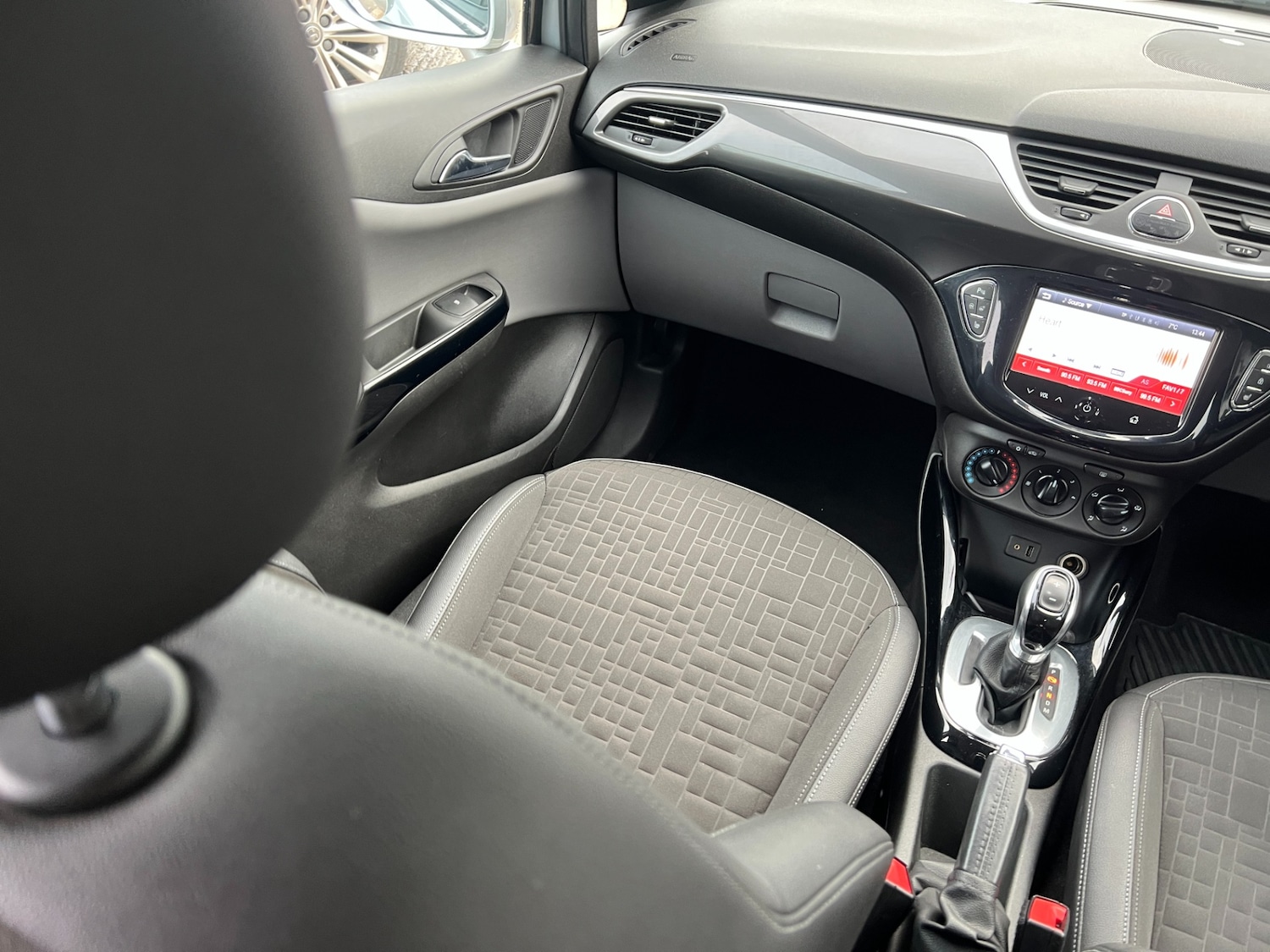 Used Vauxhall Corsa 2015 for sale - 76835009: Photo 16