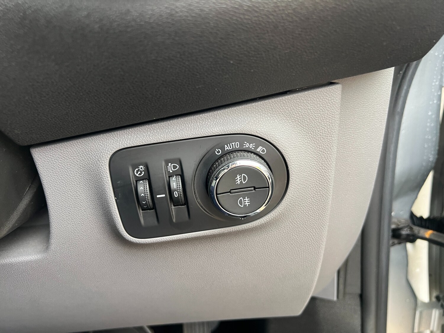 Used Vauxhall Corsa 2015 for sale - 76835009: Photo 29