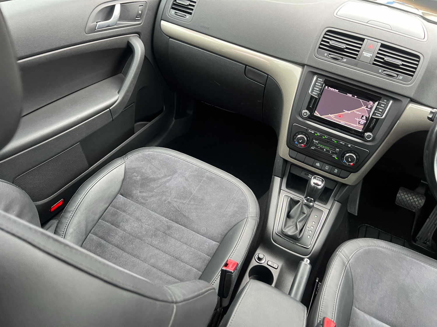 Used Skoda Yeti 2015 for sale - 77247659: Photo 14