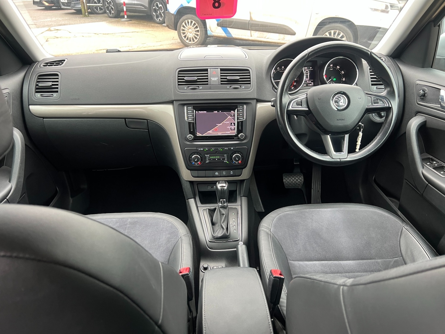 Used Skoda Yeti 2015 for sale - 77247659: Photo 2