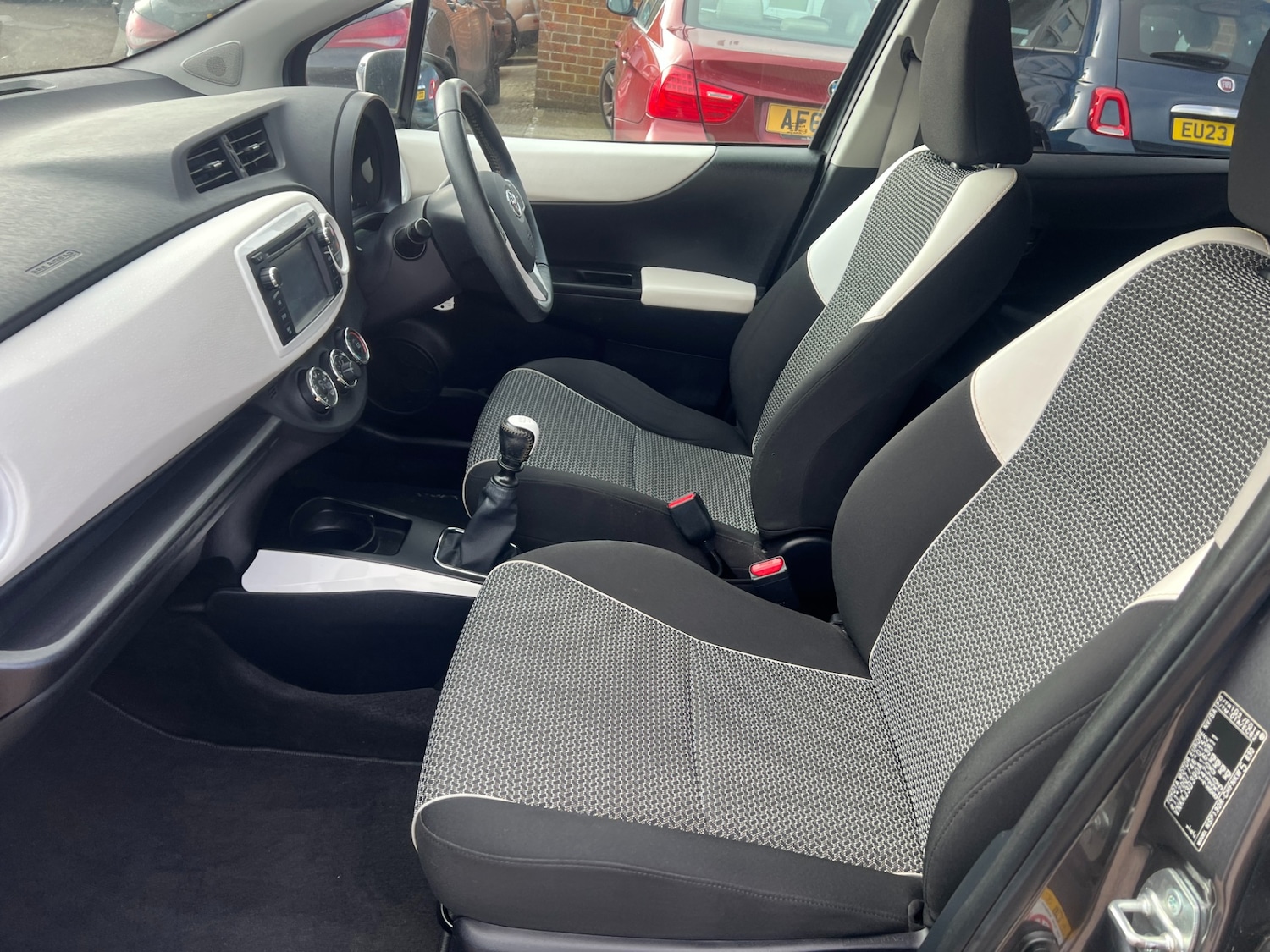 Used Toyota Yaris 2013 for sale - 77763167: Photo 11