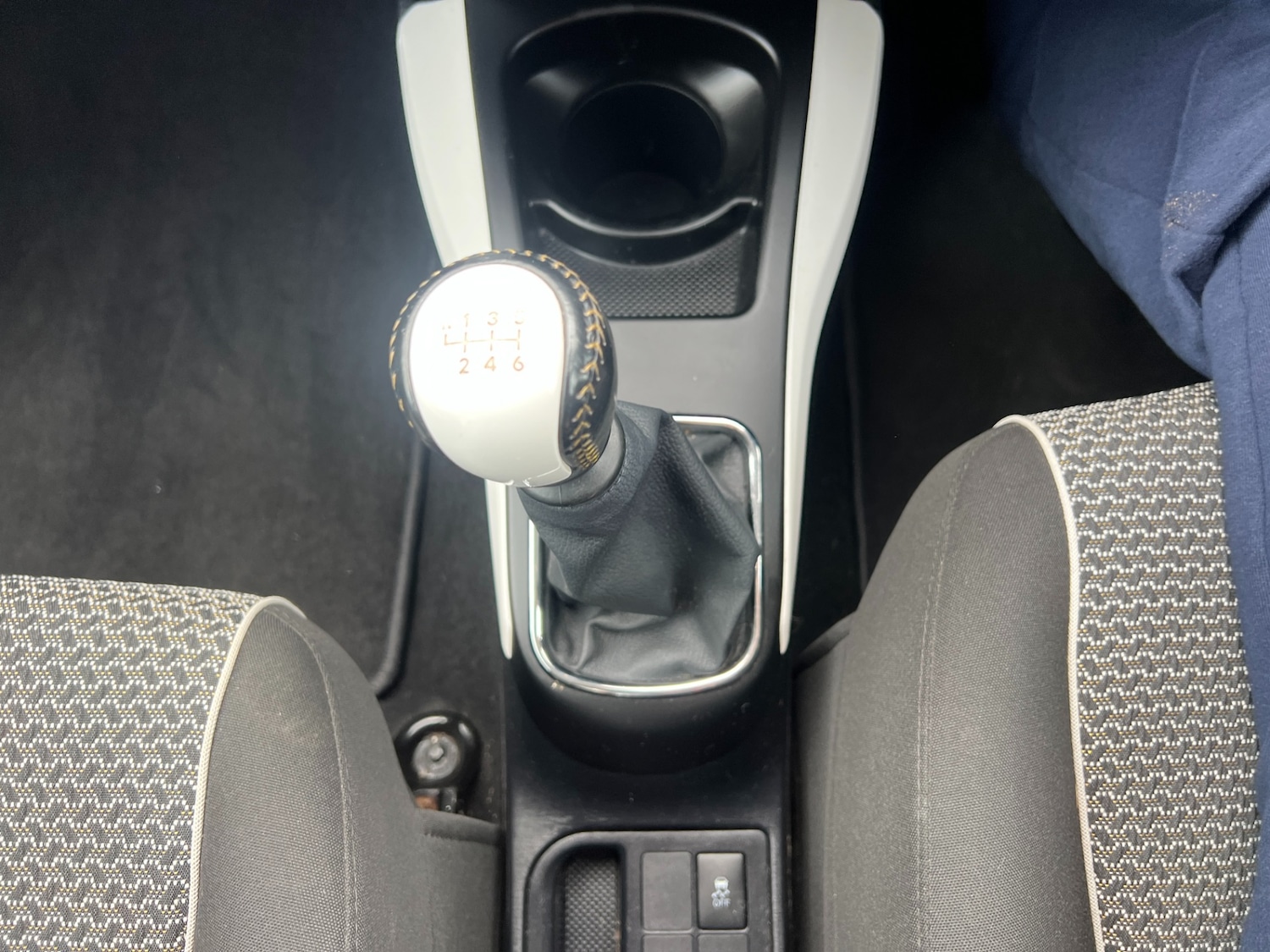 Used Toyota Yaris 2013 for sale - 77763167: Photo 20