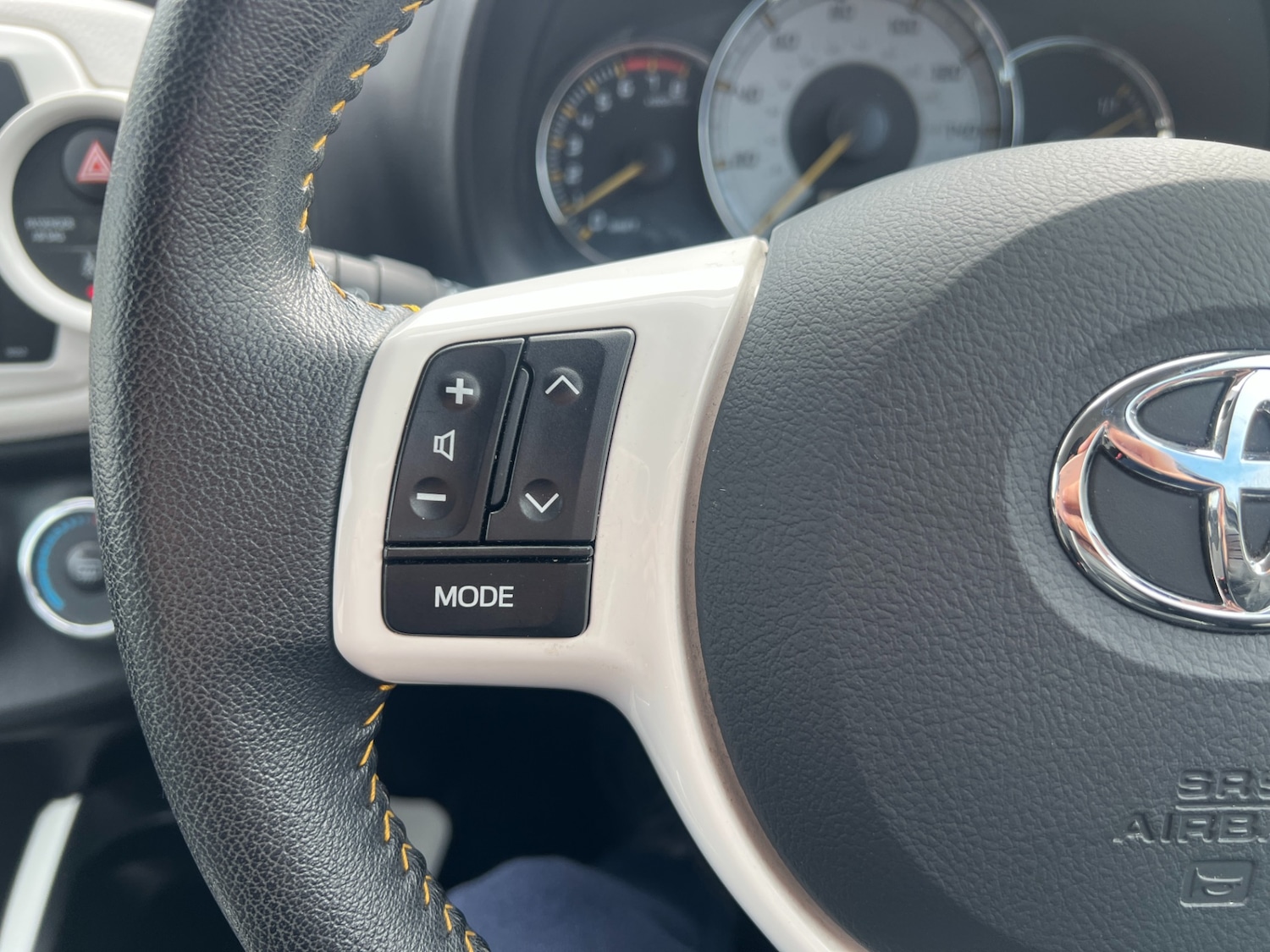 Used Toyota Yaris 2013 for sale - 77763167: Photo 25