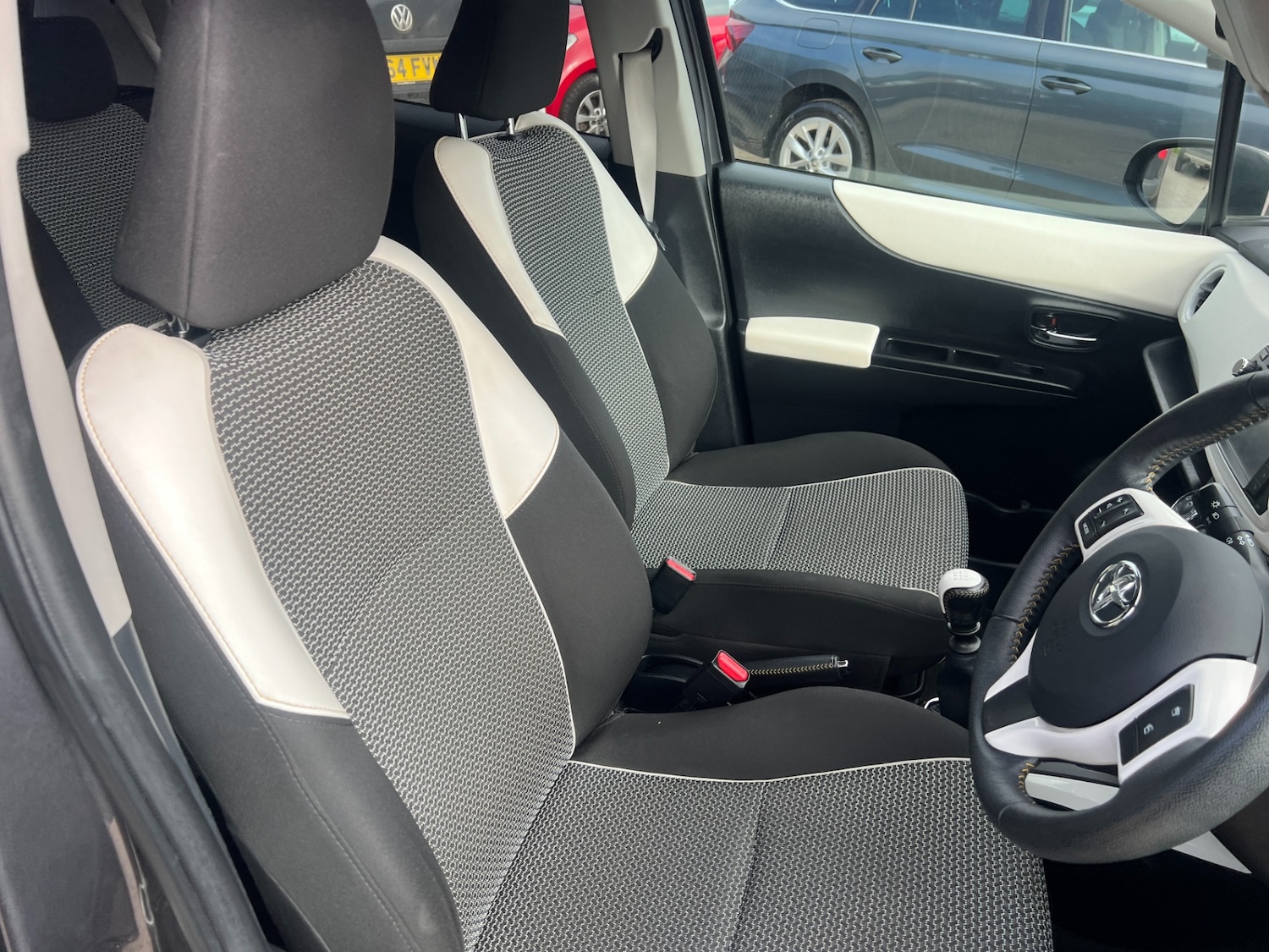 Used Toyota Yaris 2013 for sale - 77763167: Photo 29