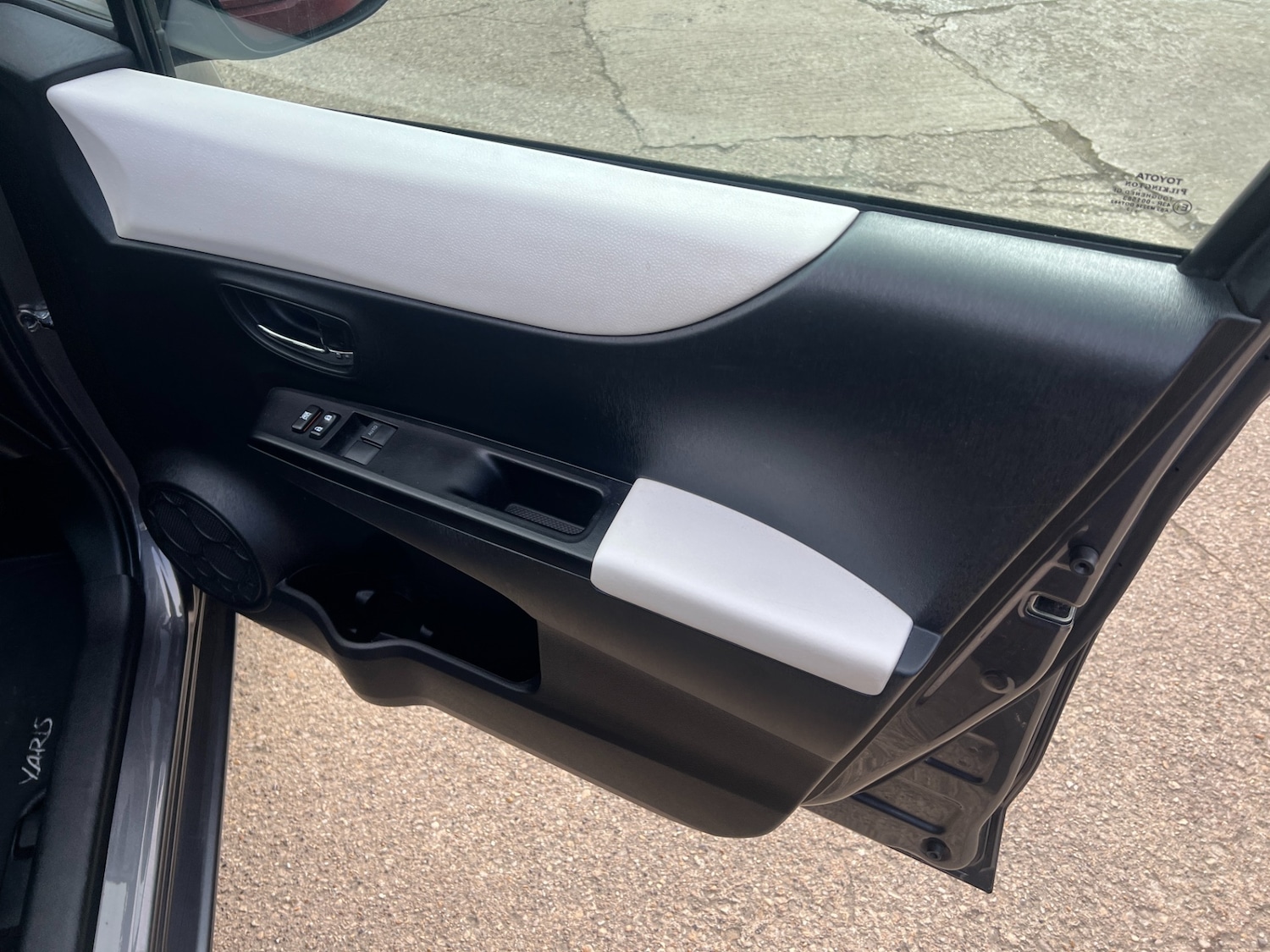 Used Toyota Yaris 2013 for sale - 77763167: Photo 30