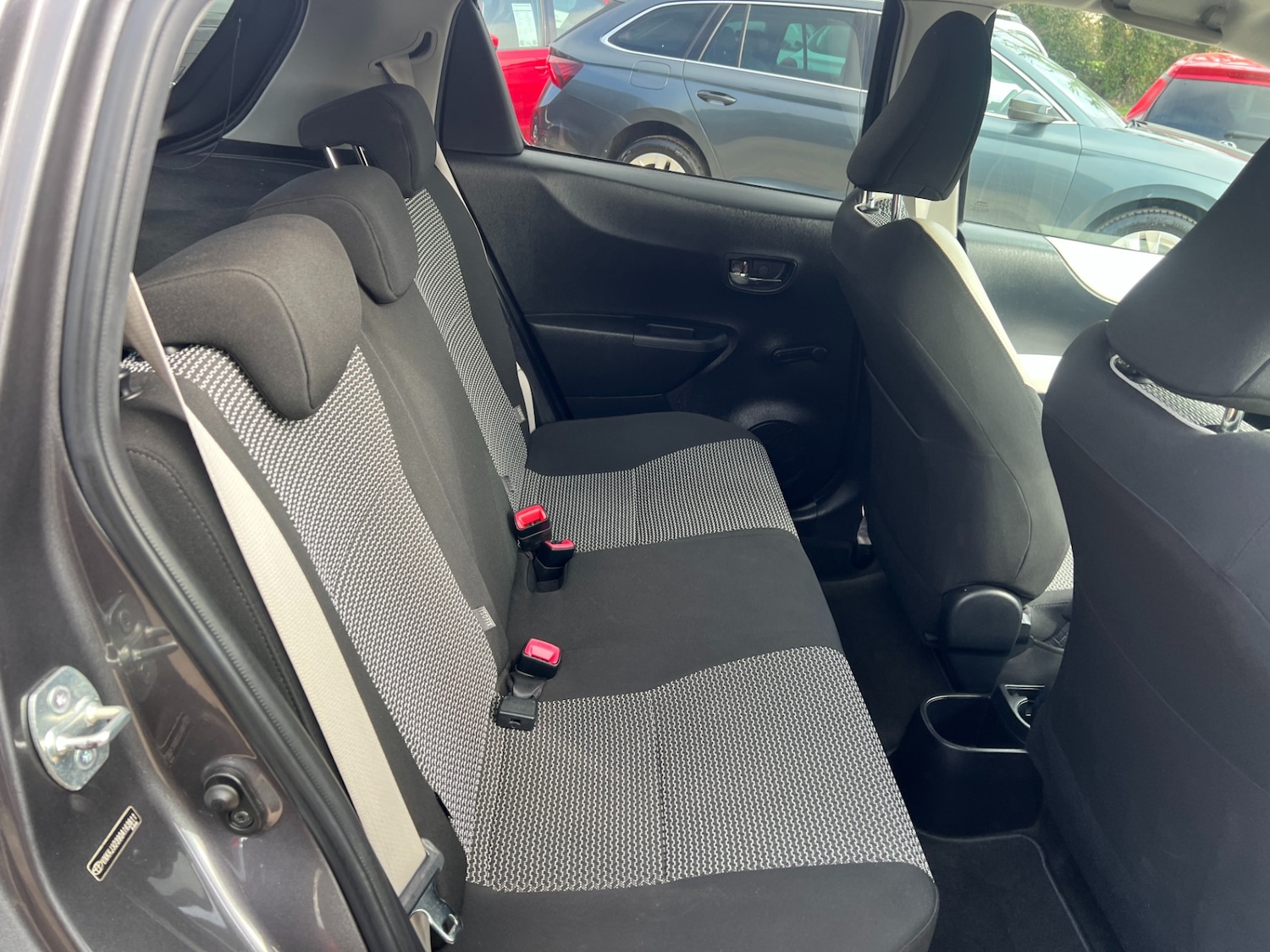 Used Toyota Yaris 2013 for sale - 77763167: Photo 33