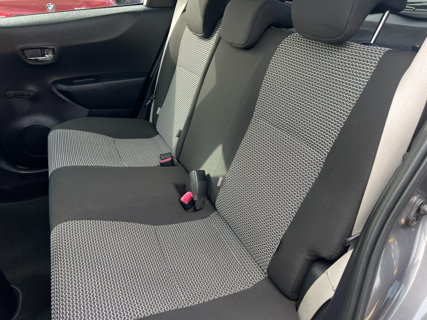 Used Toyota Yaris 2013 for sale - 77763167: Photo 37