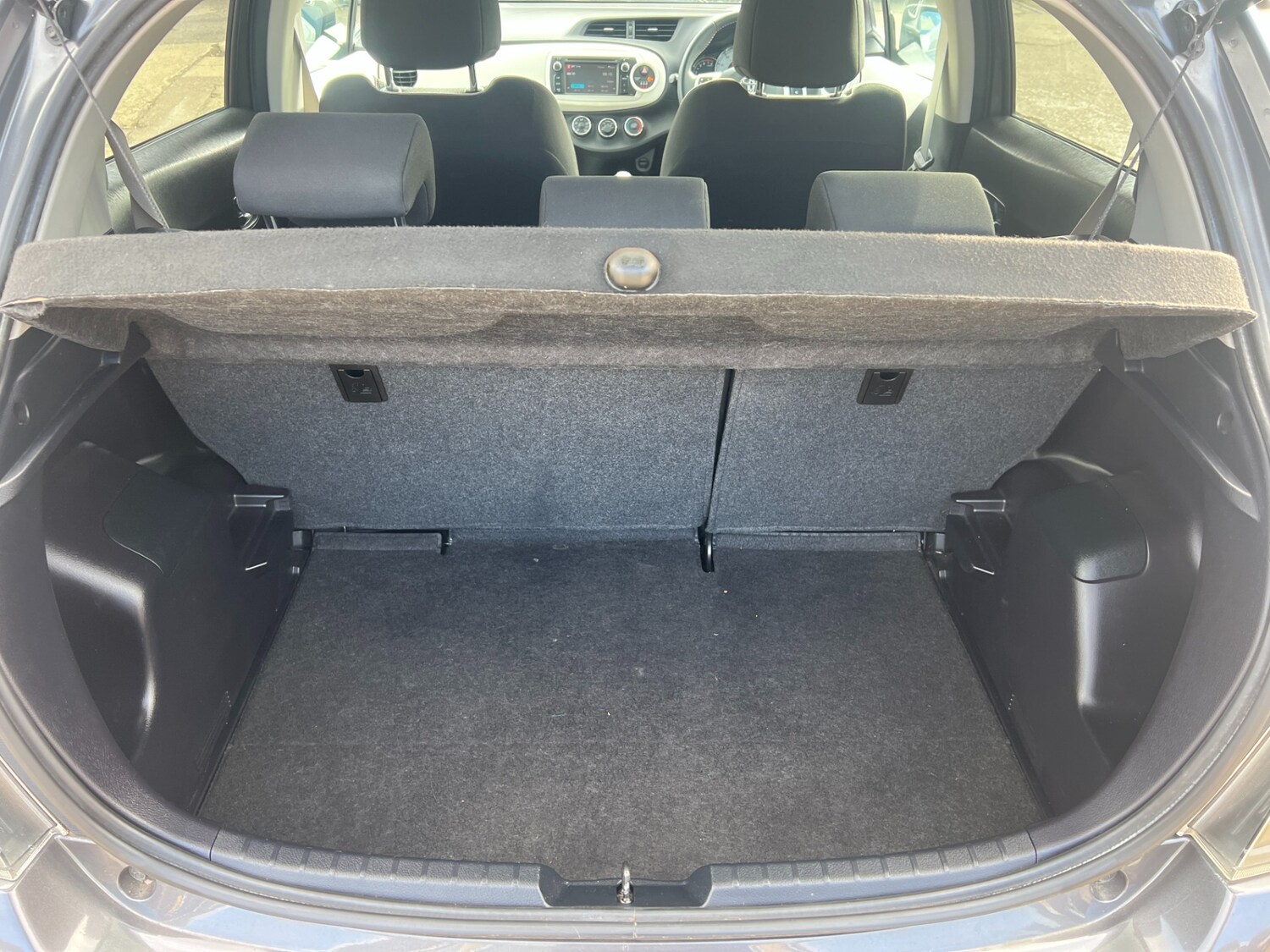 Used Toyota Yaris 2013 for sale - 77763167: Photo 39