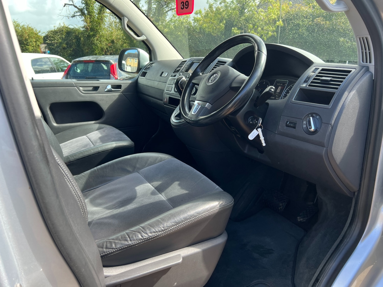 Used Volkswagen Caravelle 2015 for sale - 77055695: Photo 35