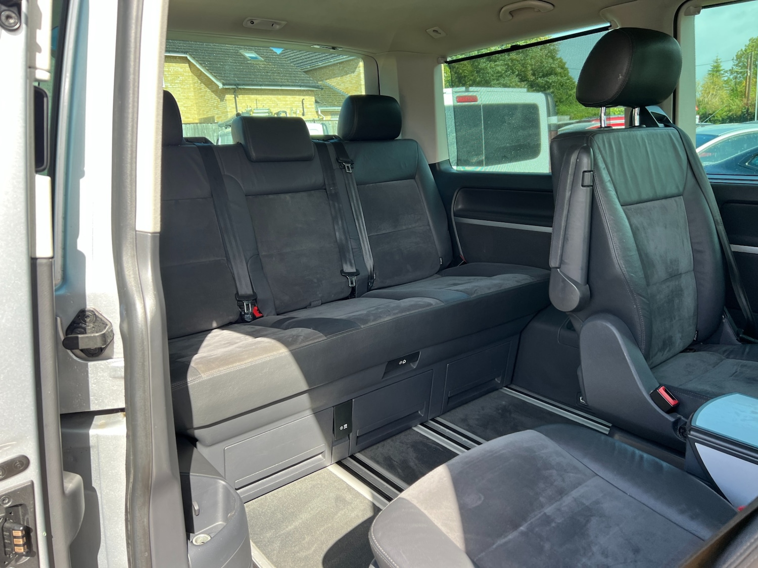 Used Volkswagen Caravelle 2015 for sale - 77055695: Photo 40