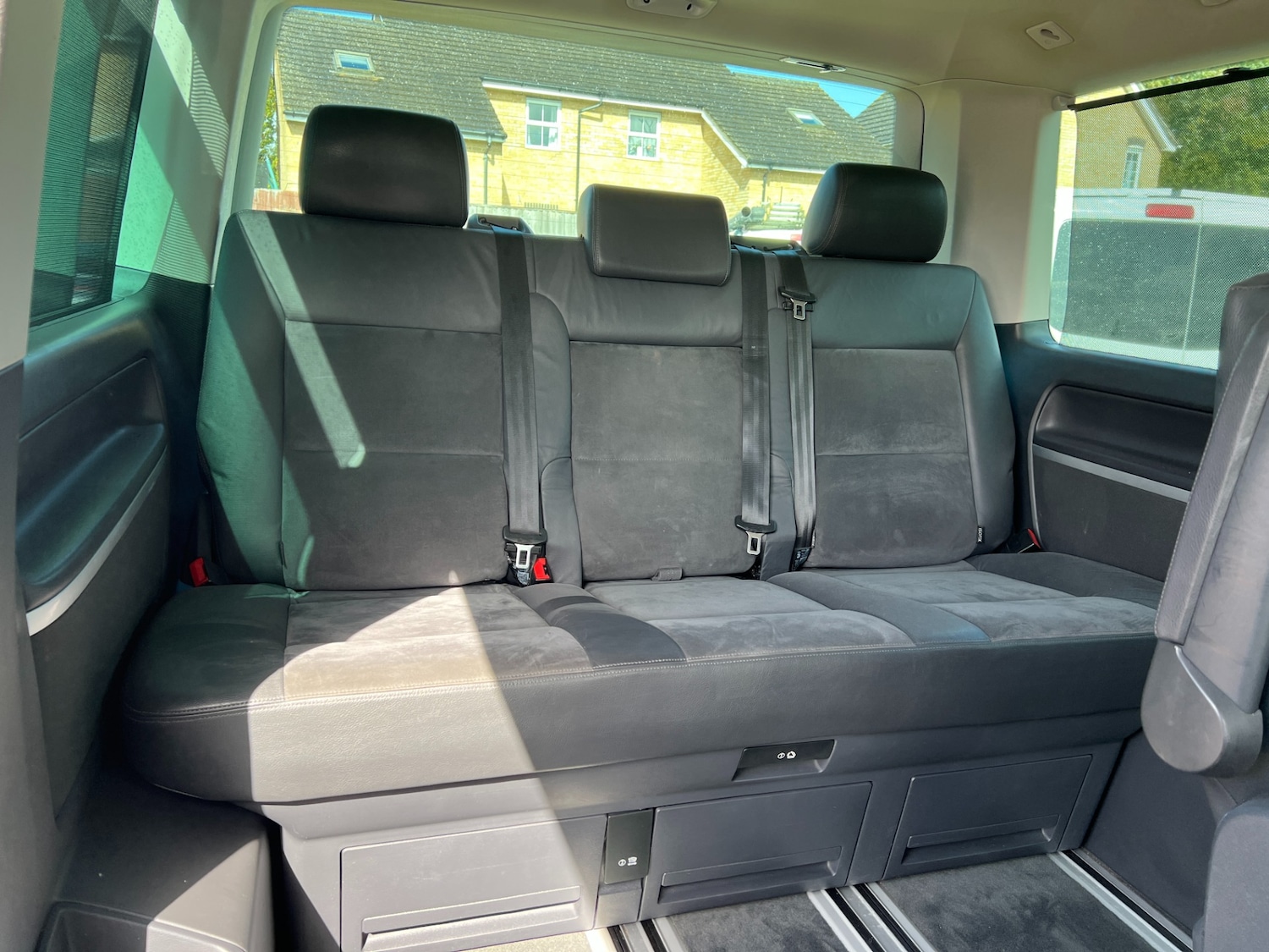 Used Volkswagen Caravelle 2015 for sale - 77055695: Photo 41